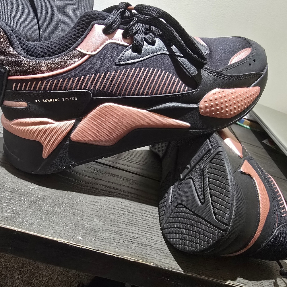 WomensRS-X Black Rose Lace Up Sneakers